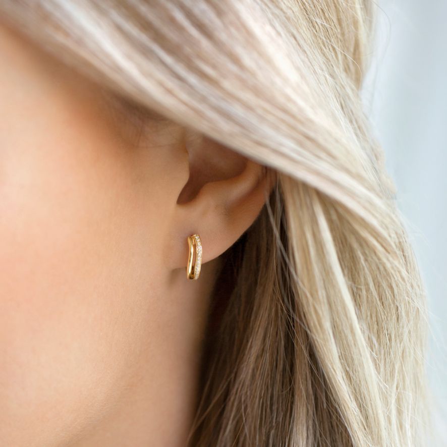 QA Diamond Earrings Wavy Elegance