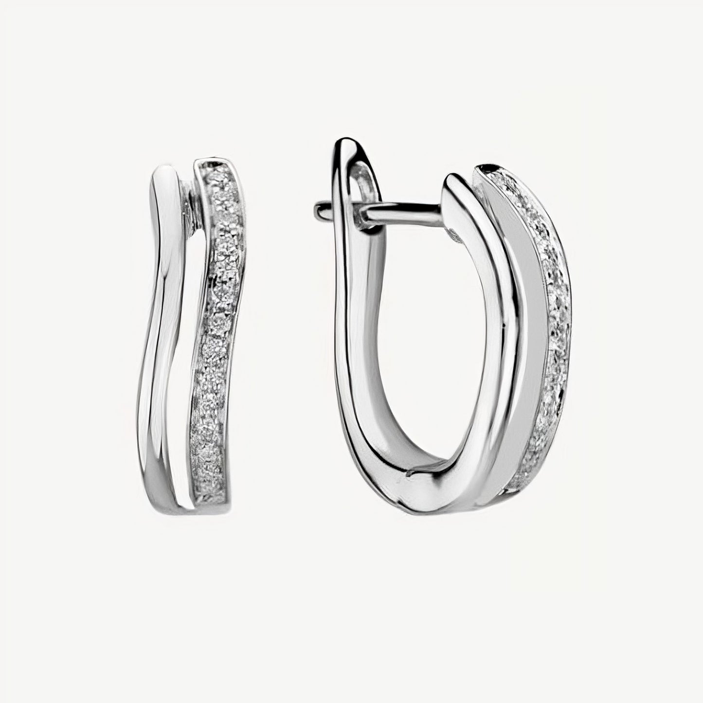 QA Diamond Earrings Wavy Elegance