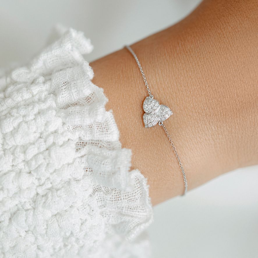 QA Arctic Flowers Diamond Bracelet - white